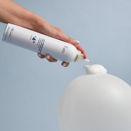 Kezy Styling apimties suteikiančios ir stiprios fiksacijos putos 300 ml